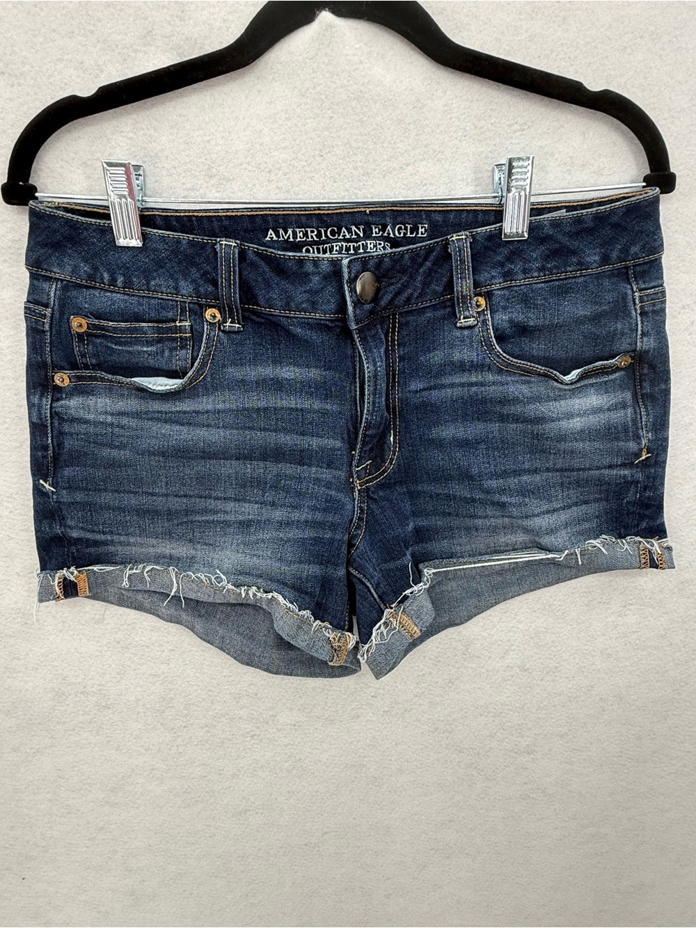 American Eagle Outfitters women's denim shorts size 10‎ in a "Super Stretch"